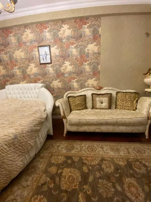 Luxurious Apartment In Center Bakü